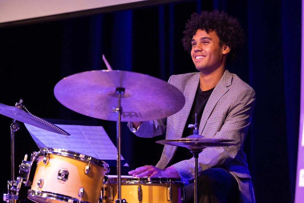 Anton Kot performing in Marcus G. Miller's "Geometry, Waves and Jazz" Presentation : photo New York University (NYU)